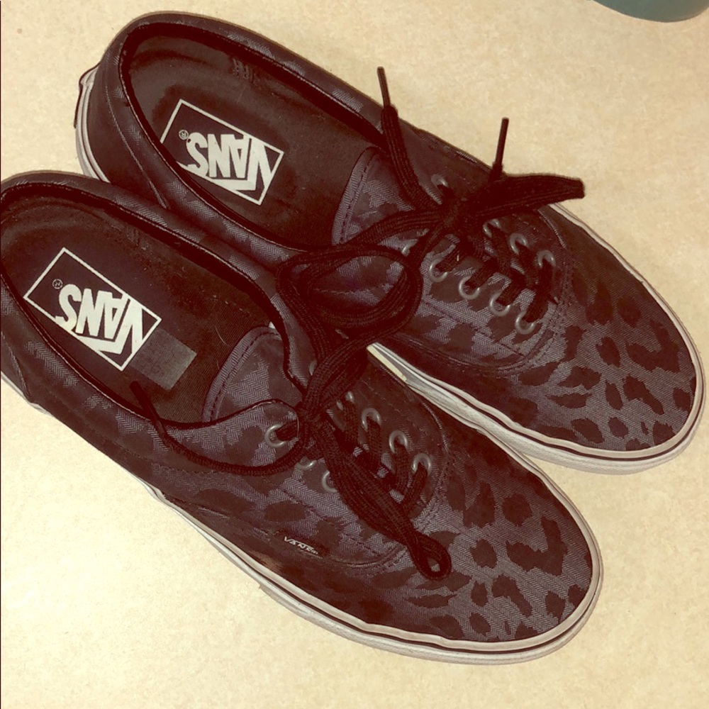 Leopard Vans